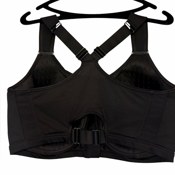 Livi Active Max Support Underwire Bra - Picture 4 of 8